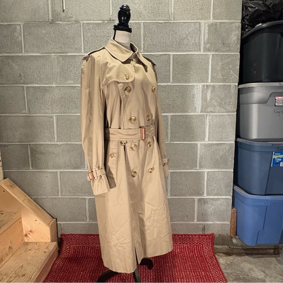 Burberry trench coat - Picture 3 of 15